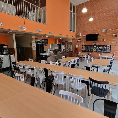 Residencia Universitaria Resa Giner De Los Rios Alcala de Henares Ngoại thất bức ảnh