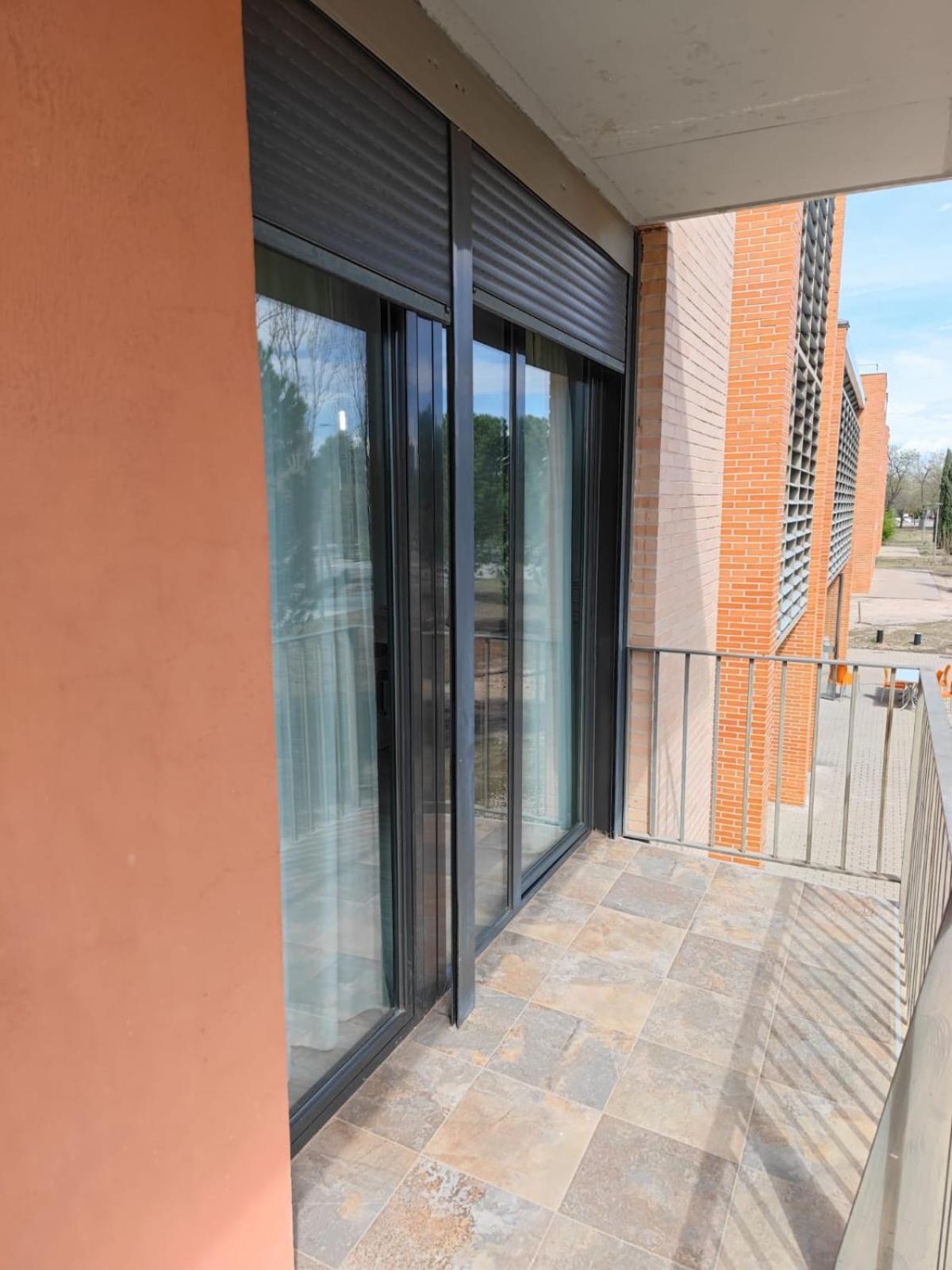 Residencia Universitaria Resa Giner De Los Rios Alcala de Henares Ngoại thất bức ảnh